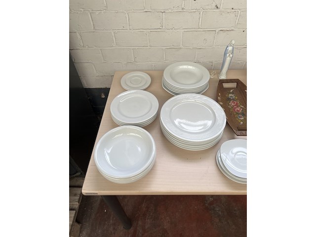 Partij servies - afbeelding 2 van  7