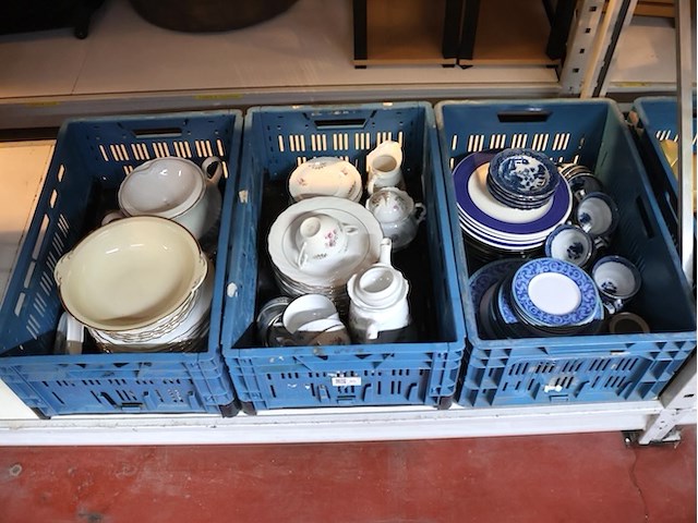 Partij servies - afbeelding 1 van  6