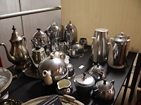 Partij servies - afbeelding 1 van  6