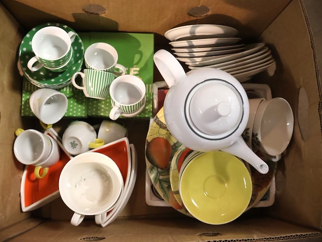 Partij servies - afbeelding 1 van  7