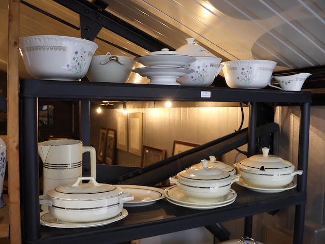 Partij servies - afbeelding 1 van  9