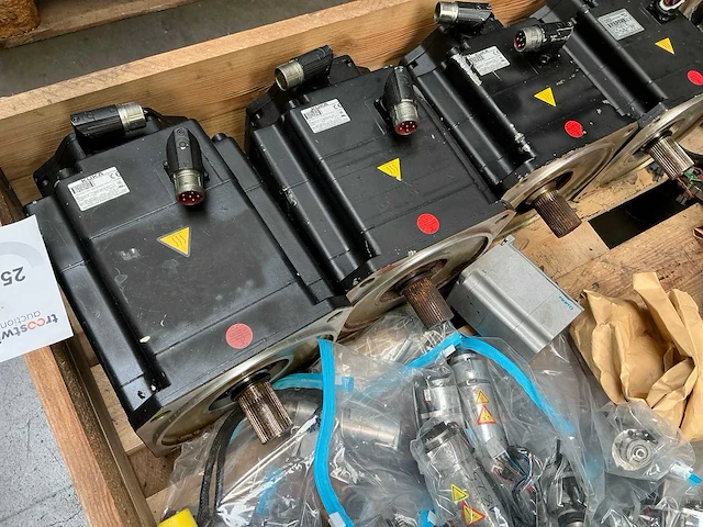 Partij servomotoren - afbeelding 4 van  11