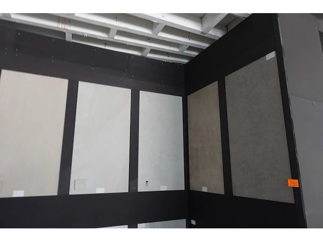 Partij showroom tegels - afbeelding 2 van  7