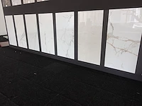Partij showroom tegels