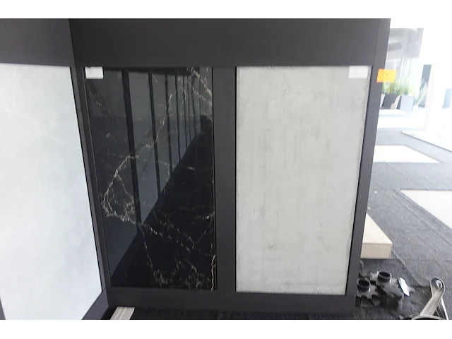 Partij showroom tegels - afbeelding 3 van  8