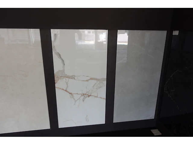 Partij showroom tegels - afbeelding 4 van  8