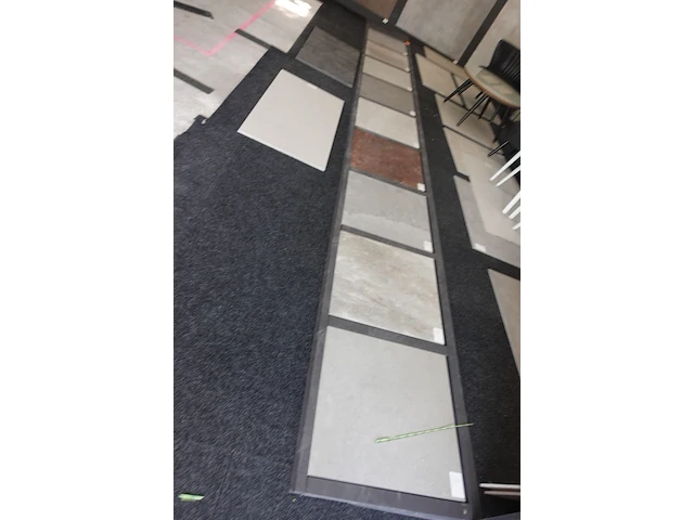Partij showroom tegels - afbeelding 19 van  24