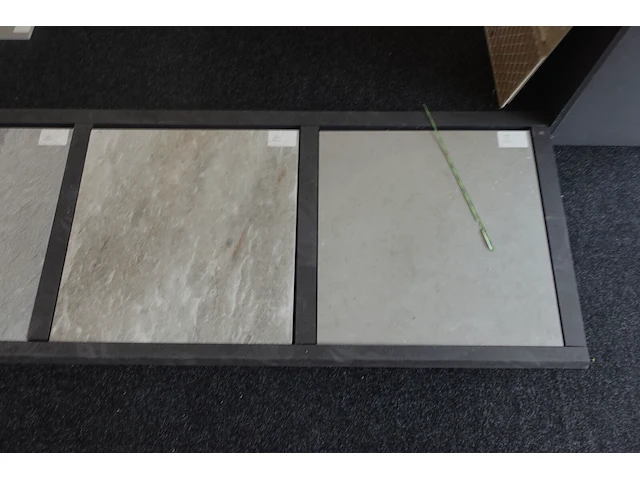 Partij showroom tegels - afbeelding 20 van  24