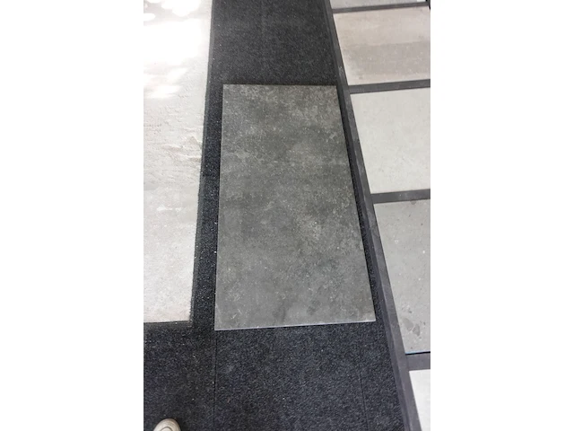 Partij showroom tegels - afbeelding 24 van  24