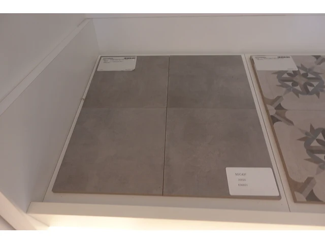 Partij showroom tegels - afbeelding 2 van  9