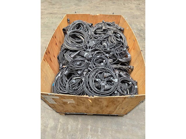 Partij shucko 230v kabel - afbeelding 1 van  3