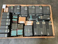 Partij siemens frequentieregelaars en plc modules
