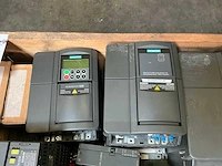Partij siemens frequentieregelaars en plc modules - afbeelding 8 van  13