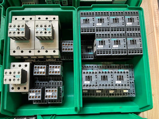 Partij siemens industriële elektrische componenten - afbeelding 2 van  13