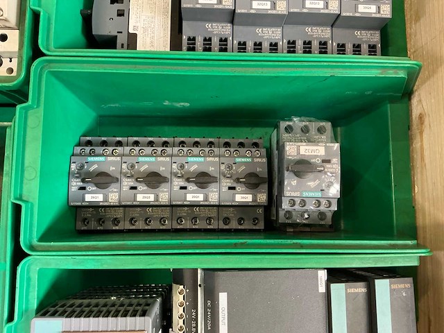 Partij siemens industriële elektrische componenten - afbeelding 8 van  13
