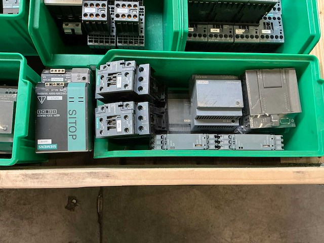 Partij siemens industriële elektrische componenten - afbeelding 13 van  13