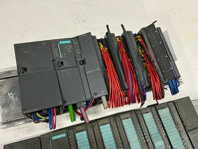 Partij siemens s7 plc-modules - afbeelding 1 van  8