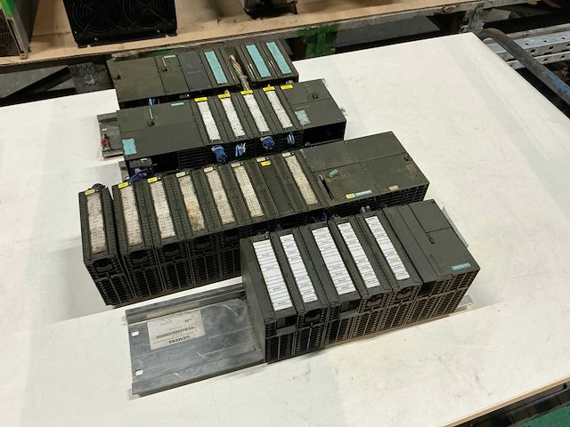 Partij siemens s7 plc-modules - afbeelding 1 van  4