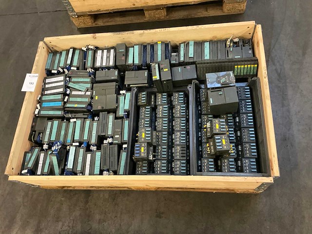 Partij siemens simatic modules - afbeelding 1 van  11