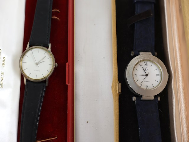 Partij sierjuwelen en horloges - afbeelding 2 van  12