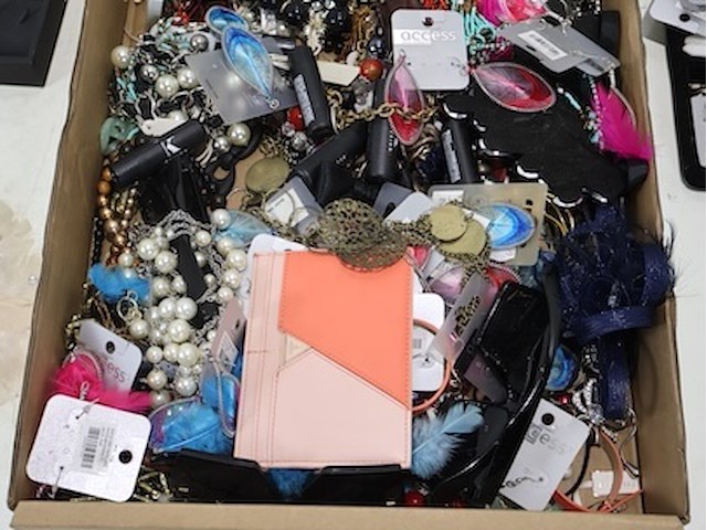 Partij sierjuwelen - afbeelding 4 van  9