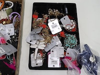 Partij sierjuwelen - afbeelding 5 van  9