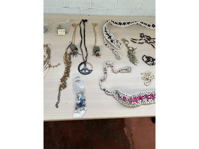 Partij sierraden - afbeelding 3 van  8