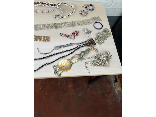 Partij sierraden - afbeelding 8 van  8