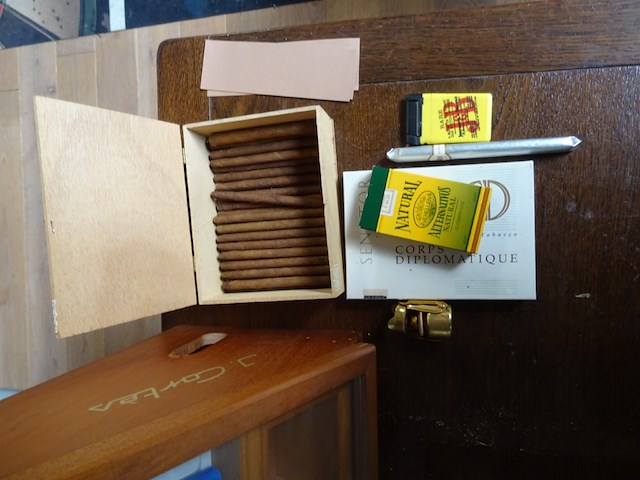 Partij sigaren + toebehoren - afbeelding 3 van  5