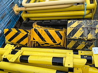 Partij signalisatie materiaal voor palletstelling - afbeelding 1 van  2
