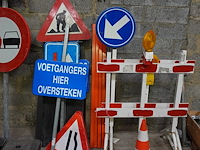 Partij signalisatieborden + voetstukken - afbeelding 4 van  4