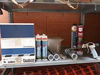 Partij silicone & bevestiging - afbeelding 1 van  4
