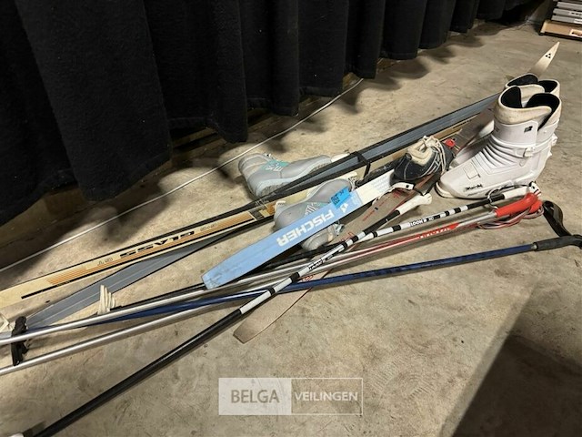 Partij skimateriaal - afbeelding 2 van  4