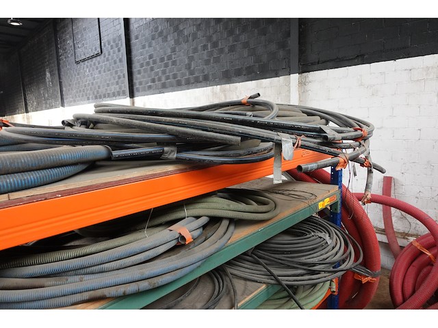 Partij slangen & buizen - afbeelding 6 van  18