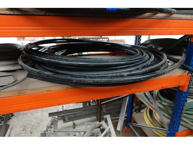 Partij slangen & buizen - afbeelding 16 van  18