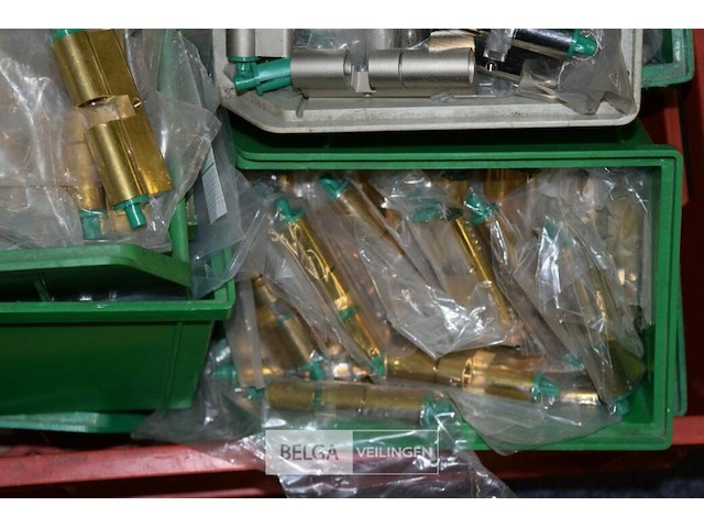 Partij sleutels en scharnieren - afbeelding 3 van  5