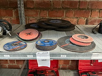 Partij slijp en schuurschijven - afbeelding 1 van  6