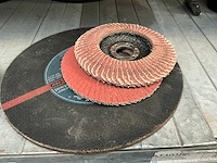 Partij slijp en schuurschijven - afbeelding 3 van  6