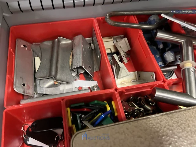 Partij sloten, deuronderdelen en spanmateriaal - afbeelding 9 van  57