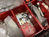 Partij sloten, deuronderdelen en spanmateriaal - afbeelding 13 van  57