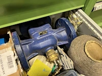 Partij sloten, deuronderdelen en spanmateriaal - afbeelding 33 van  57