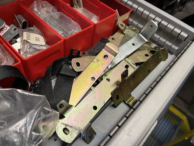 Partij sloten, deuronderdelen en spanmateriaal - afbeelding 47 van  57