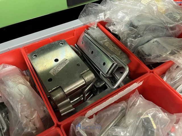 Partij sloten, deuronderdelen en spanmateriaal - afbeelding 49 van  57