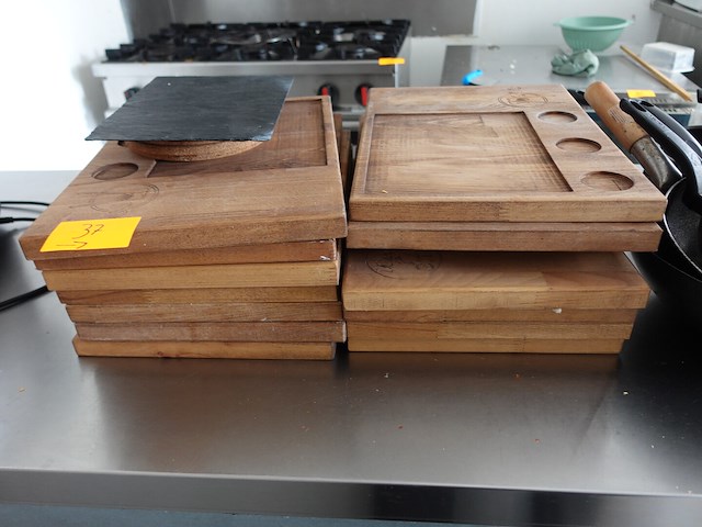 Partij snijplanken + diverse pannen - afbeelding 3 van  4