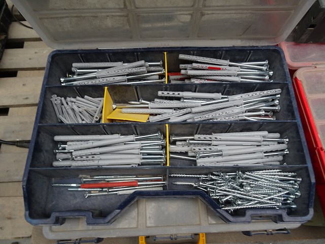 Partij sorteerkoffers + inhoud - afbeelding 7 van  15