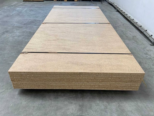 Partij spaanplaten 3055x1300x18mm 8 stuks nieuw - afbeelding 1 van  1