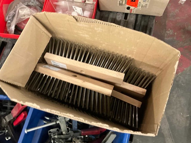 Partij spare parts - afbeelding 9 van  10