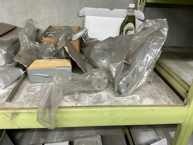 Partij spare parts - afbeelding 13 van  14