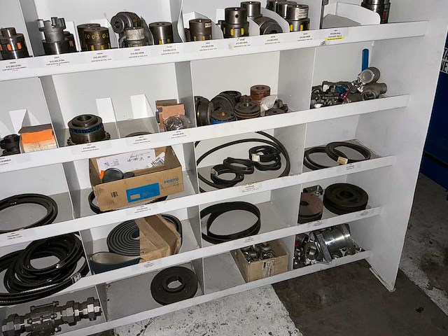 Partij spare parts - afbeelding 6 van  23