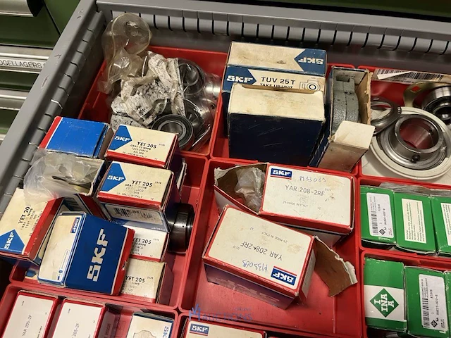 Partij speciale lagers, glijlagers en lineaire lagerdelen - afbeelding 34 van  222